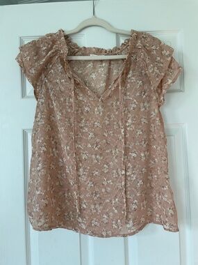 Women's Blush Floral V-Neck Flutter Sleeve Top